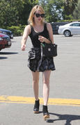 th_206601884_EmmaRoberts08282012GoingtoaSPainWestHollywood14_122_192lo.jpg