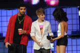 th_97789_SelenaGomez_22ndAnnualMuchMusicVideoAwards_190611_729_122_260lo.jpg