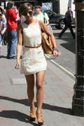 th_279515620_Frankie_Sandford_LondonJune012011_J0001_004_122_44lo.jpg