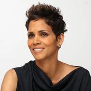 th_91287_HalleBerryAttendingThePressConferenceForTheCallMovie03.14.20138_122_465lo.jpg