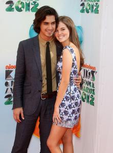 http://img291.imagevenue.com/loc505/th_335854594_CFF_Zoey_Deutch_Nickelodeons_25th_Annual_Kids_Choice_Awards_In_LA_March_31_2012_021_122_505lo.jpg