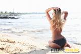 Melissa Debling - Naked At The Beach  v4awovpopi