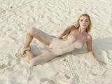 Coxy-sand-and-sea-f4n0nxofyl.jpg